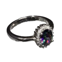 زنانه نگین اتمی